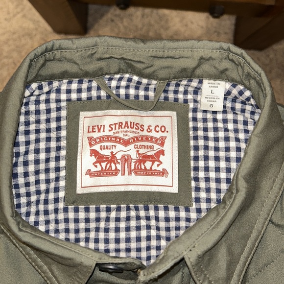 Large Olive Green Levi Strauss & Co. Jacket - Picture 3 of 3